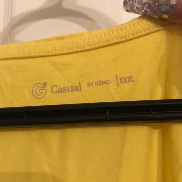 yellow t-shirt - Picture 2 of 2